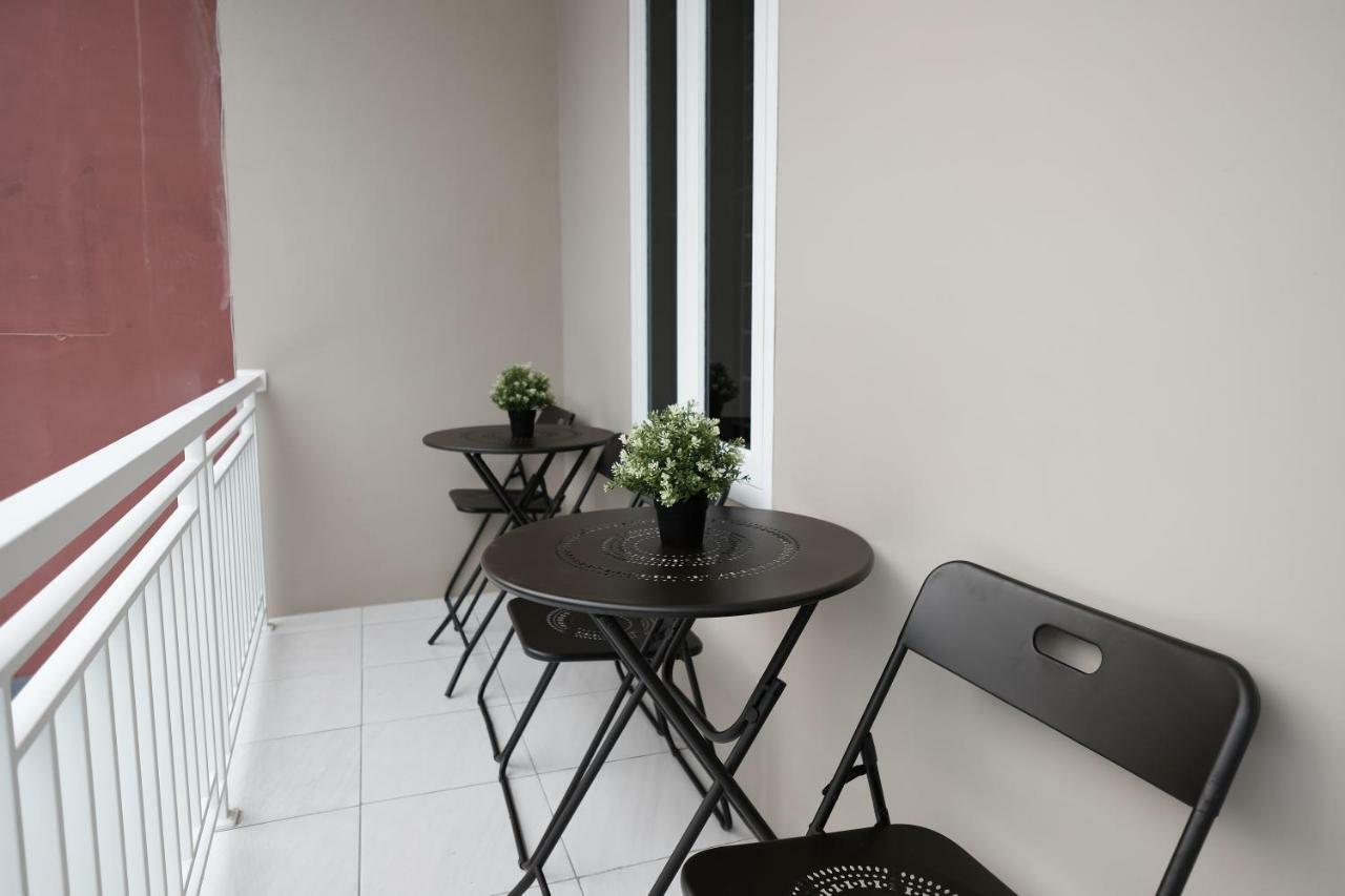 Reddoorz Syariah Near Siloam Hospital Kebon Jeruk Hotel Джакарта Екстериор снимка